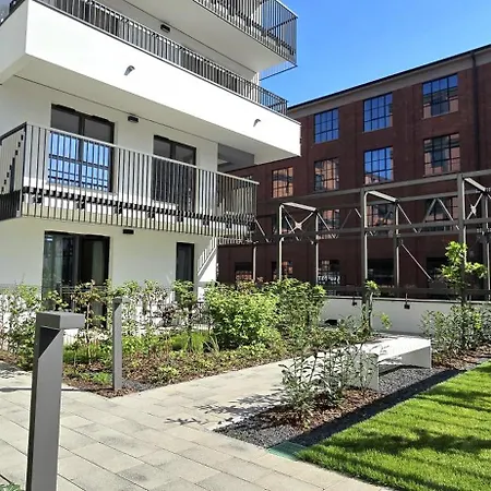 Doki Glamur Food Hall And Parking By Triapart Apartament Gdańsk