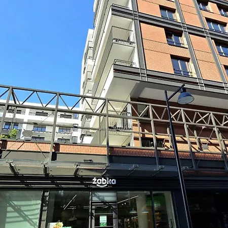 Doki Glamur Food Hall And Parking By Triapart Apartman *