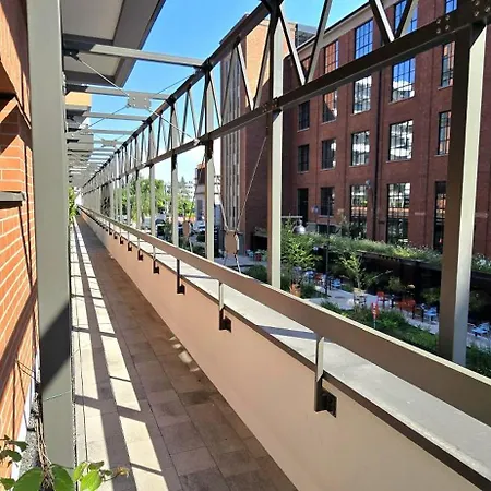 Doki Glamur Food Hall And Parking By Triapart Gdańsk