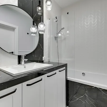 Doki Glamur Food Hall And Parking By Triapart * Gdańsk