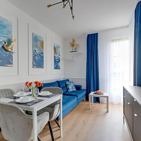 Doki Glamur Food Hall And Parking By Triapart Apartman *