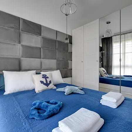 Doki Glamur Food Hall And Parking By Triapart Apartament Gdańsk