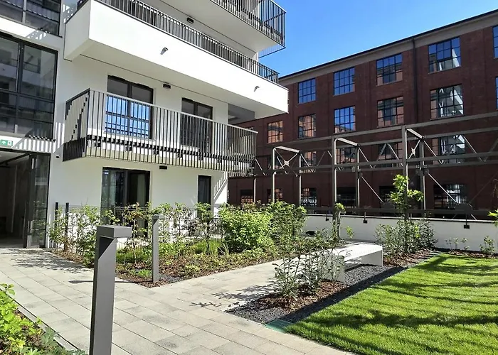 Doki Glamur Food Hall And Parking By Triapart アパート グダニスク