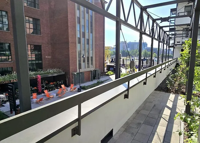 Doki Glamur Food Hall And Parking By Triapart