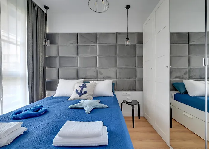 Daire Doki Glamur Food Hall And Parking By Triapart Gdansk