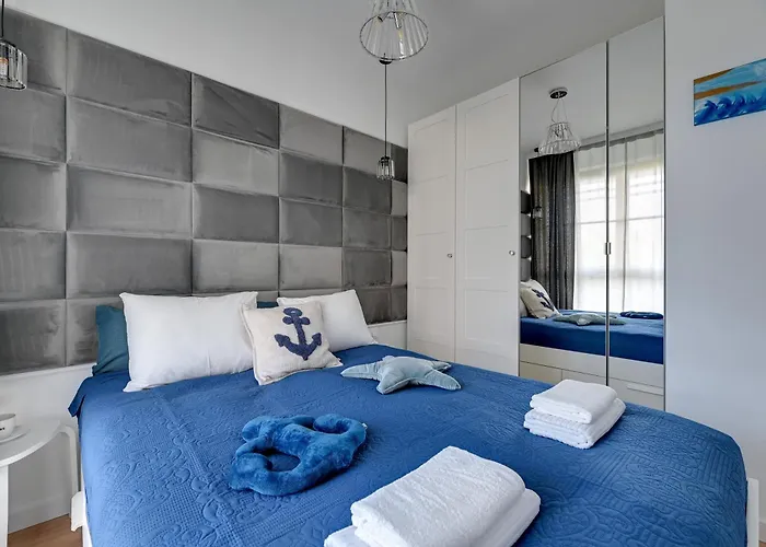 Doki Glamur Food Hall And Parking By Triapart アパート グダニスク