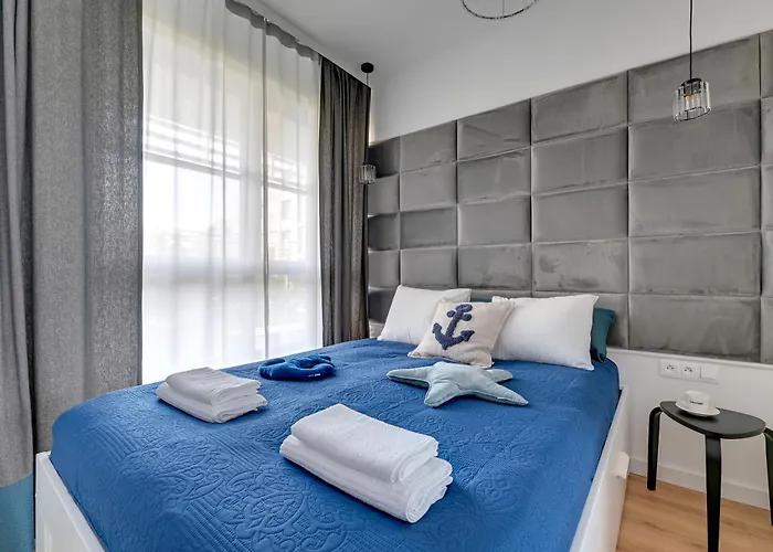 Doki Glamur Food Hall And Parking By Triapart * グダニスク