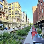 Doki Glamur Food Hall And Parking By Triapart * غدانسك